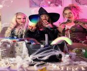 Hoecus Pokeus ! This magical and seductive set will have you exploding with pleasure ? Starring Bia Burns as Mary , Extra Sarah as Winnie and I played Sarah the witch . ???? Posting now on OF ! Link below ?? from sarah catherine hook and imani lewis