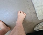 A little bit of foot.....a little bit of leg.....but mostly foot from xxx foot a