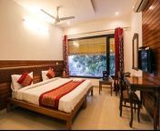 Best Girls for PG in Golf Course Road Gurgaon from pg in hotel