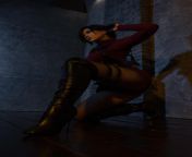 Resident Evil 4 remake iconic pose cosplay Ada Wong by @pakupakuron from ada wong cowgirl atube xxx