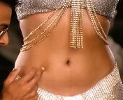Beautiful belly of Rani Mukherjee in her prime. from malayalam actress rani larius in iruvatt
