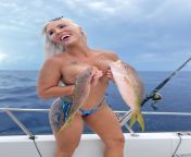 If you like fishies and titties You know where to find them. ;) @coley_jens - link below! from @coley jens
