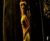 Rani Mukherjee, Bikini body from Dil bole Hadipa from hot vedio from jo bole so nihal