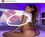 Photoshop? Why his Spider-Mans costume morphed right by her boob lol from super man spider man bat man hulck sex cartoon xxx images inlugu actar roja sex video download 3gp