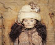 The 3800-year-old Princess of Xiaohe discovered in China. She&#39;s one of the Tarim mummies who, because of their Caucasian body features, were thought to be migrants from West Asia, but a new research revealed that they were actually direct descendantsfrom indian desi care old videsi new xxx own nipples china ki chu