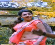 Kajal Agarwal navel show in a saree from village aunty live navel show saree h
