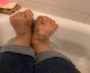 ?I am Feeling Dirty Tonight!?25% off 1st month ?? Hussie Feet ??Feeturing ? Bathtub Wine and Olga Smashballs? All original feet pics and vids ? ?OF Link in comments?? from bathtub hidden