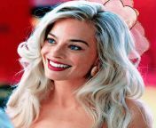 Margot Robbie is perfect fap doll. Her face is perfect to be covered in hot cum ??? from kirna rothad face lip fap