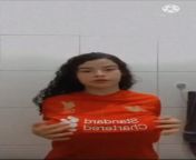 Menina da camisa do Liverpool from menina do sexo diabolico 1987