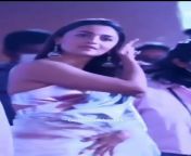 Alia Bhatt gorgeous fucktoy in a silver metallic backless blouse (longer video) from xxx video alia bhatt