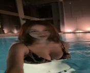 Great Thai girl at the pool ? from view full screen hijab girl at the seaside mp4