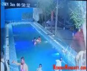 Indian man drowns after jumping in pool whilst not know how to swim.www.heinoushumanity.com! from www hindi com indian